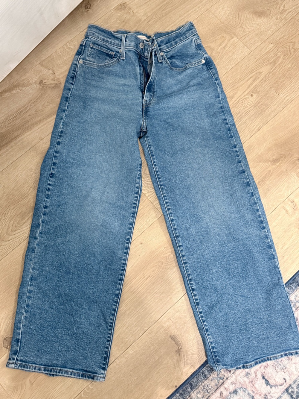 Classic women’s Wide-Leg Blue Jeans